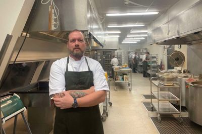 Dennis Sonberg har været køkkenchef for MCH siden 2021