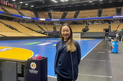 Yuka Fujii synes, det er meget svært at lære dansk, men hun prøver sit bedste og kan efterhånden forstå meget af den daglige tale.