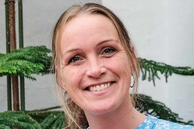 Anette Bonde er lærer på Hestlund Efterskole og blandt de lærere, der har undervist 10. klasses-eleverne i at gøre en frivillig forskel. - Vores elever får lyst til at være noget for andre, oplever hun. Foto: Hestlund Efterskole