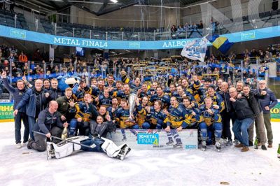 Herning Blue Fox vandt i februar den danske pokalfinale efter otte års trofætørke. Det var klubbens ottende pokaltitel og 13. finale i pokalturneringen, der blev indført i 1988.