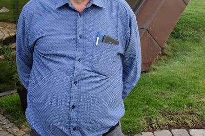 Gert Knudsen har i sit arbejdsliv fokus på rationelle arbejdsgange og fejrer 1. januar 25-årsjubilæum hos dørfabrikken Jeld-Wen. I fritiden deler han og hustruen Vera Friis en tidskrævende passion for japanske haver.