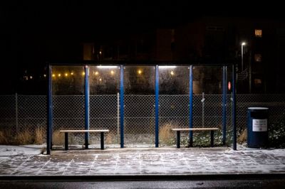 Glat eller ikke glat? Folk flest træder varsomt i det glatte føre.