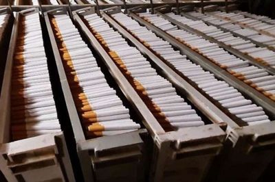Politiet har beslaglagt ulovlige cigaretter på flere adresser i Herning Kommune.