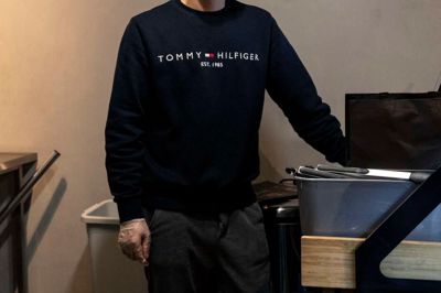 Mike Cao står bag den nye takeaway i Østergade 30A, hvor man kan købe traditionel kinesisk mad som fast food.