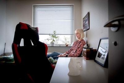 Det var vigtigt for Helle Tornbjerg, at det ikke kom til at hedde sig, at hendes søn tog stoffer og kørte galt i en ulovlig bil. Derfor fulgte hun selv op på, hvordan hans bil var umiddelbart før ulykken og hvilken slags smertestillende medicin, han fik på ulykkesstedet.