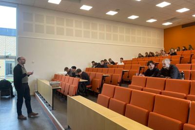 27 elever var mødt op til EU-banko på Herningsholm.