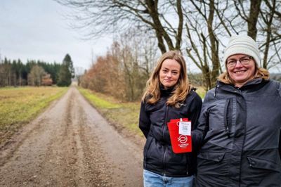 Maria Hellerup Pedersen går i 2. g på Silkeborg Gymnasium og brugte søndagen på årets sogneindsamling i selskab med sin mor Berit Eriksen. I løbet af de tre timer samlede mor og datter 1286 kroner ind til Folkekirkens Nødhjælp.