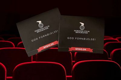 I anledningen af Folkebladets kommende kærlighedsserie »Lige i hjertet« sætter vi nu biografbilletter på højkant til en hyggelig - og måske romantisk - aften.