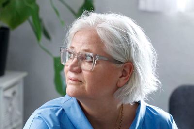 - Vi er så gode til at gøre noget hver for sig, men vi er også nødt til at gøre noget sammen - finde en samhørighed - for vi bliver mere og mere individualistiske, siger par- og psykoterapeut Anna Østergaard.