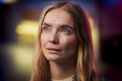 Det kan være utroligt svært ikke at blive revet med af, hvad andre gør, erkender Neel Rønholt. Foto: Liselotte Sabroe/Ritzau Scanpix