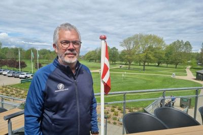 Golfmanager Bo West Møller har arbejdet i Herning Golf Klub i 11 år. Nu planlægger han og klubben en større fest i 60-året for klubbens stiftelse.