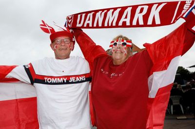 Fodboldglade ikastborgere kan komme til storskærmsfest på Torvet i Ikast i morgen, når Danmark møder Tyskland.
