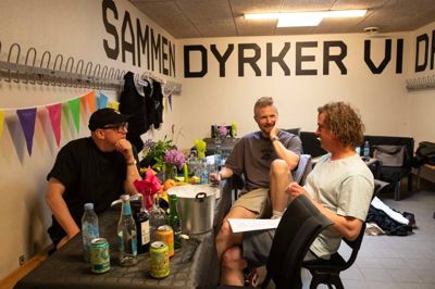 Sådan så omklædningsrummet ud bag døren med skiltet »Carpark North«