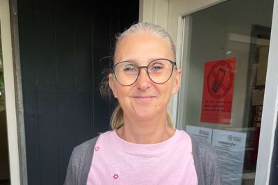 Gludsted Friskole og Børnehus er snart klar til at kunne modtage vuggestuebørn, fortæller den nye leder, Bente Hovgaard Green. - Vi er næsten færdige herovre. Lokalerne lavet noget lækrere, og vi har fået lagt fliser til krybberum. Foto: Privatfoto