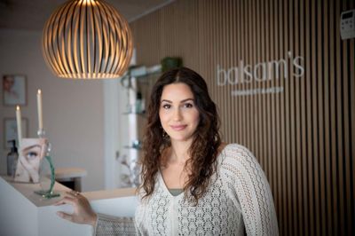 Klinikken Balsam's ligger på Frichsvej i Silkeborg, hvor Balsam Dahl Hansen tilbyder permanent makeup og kosmetiske tatoveringer.
