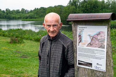 Hans Jørgen Halberg har forvandlet Katmose fra næsten at være groet til med træer og brombær til nu at være et smukt åndehul for dyr og mennesker. Foto: Steen Don