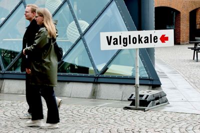 Hver anden herningenser blev væk fra valglokalerne i MCH Herning Kongrescenter.