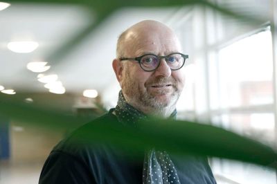 Det er med stor beklagelse og vemod, at Polle Østergaard Danielsen og hans hustru, Didde, ser sig nødsaget til at stoppe.
