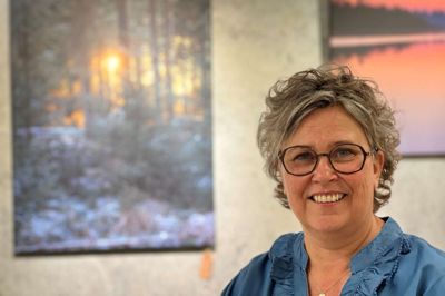 Først nu har Mie Gabrielle Bolesen så småt fået bearbejdet de overgreb, hun har fortrængt det meste af sit voksenliv - blandt andet ved at fotografere i naturen. I dag vil hun gerne hjælpe andre med senfølger efter seksuelle overgreb gennem coaching, kropsterapi og indre barn terapi.