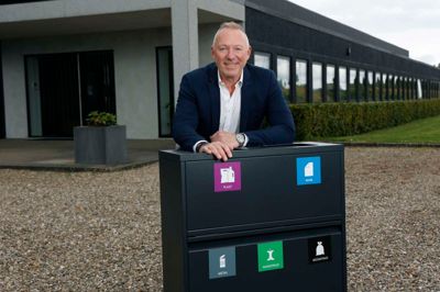 Peter Brahe og de andre medarbejdere har fået godt 1000 kvadratmeter mere på deres nye adresse i Lind.