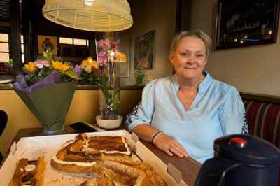 Jette Dybdahl Christensen fra Pub'en i Vildbjerg fyldte onsdag 60 år, det bliver fejret denne fredag.