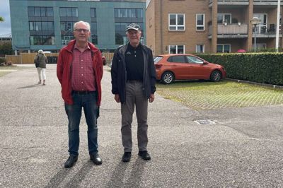Martinus Nielsen (t.v.) og Niels Erik Fenger Jensen, der begge bor i Dalgashaven, er alt andet end begejstrede for Avantpark.