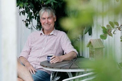 Peter Villadsen kan endnu nyde sin ferie i hjemmet på Händelsvej, inden det går løs med et nyt skoleår og vejledning af mange unge mennesker.