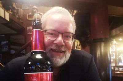 Thomas Thisted med en bette øl som dog kun var til låns, fordi den skulle bruges i en konkurrence.