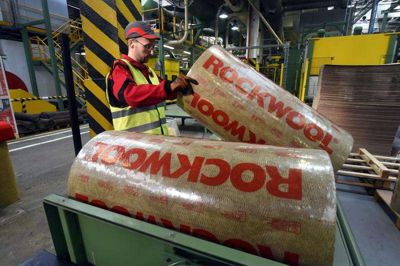 Hos Rockwool har de siden 2012 modtaget og genanvendt 65.000 ton stenuld.