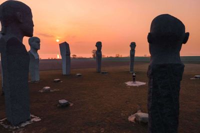 Dodekalitten er på en og samme tid moderne kunst og en reference tilbage til oldtidens stencirkler. PR-foto/VisitDenmark