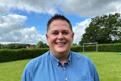 Den afgående skolebestyrelsesformand Brian Larsen mener, at det på flere måder er ideelt, at skolen i Hodsager har elever til og med 5. klasse, og at de derefter kan fortsætte på den større skole i Aulum.