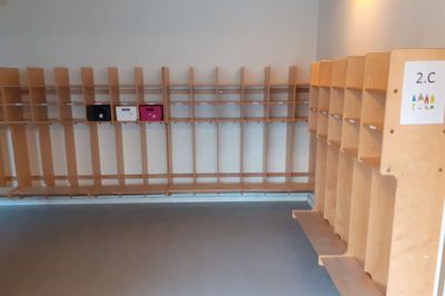 Alt er klar til et nyt skoleår på Lind Skole. Her møder 73 nye elever ind til første skoledag. Skolen får også nye elever ind i fra Højgårdskolen og skolerne i Arnborg og Kølkær.