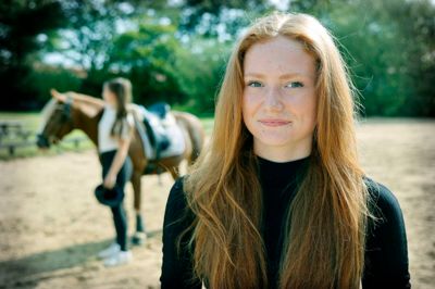 12-årige Laura Vanmann skal til DM i dressur sammen med sin hest Ramse.