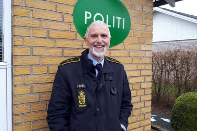 I de seneste år har Viggo Nielsen været den eneste tilbageværende landbetjent i Midt- og Vestjyllands Politikreds. Foruden opgaver i nærområdet har landbetjenten varetaget besøgskontrol samt behandling af sager i relation til Nørre Snede Fængsel, oplyser politiet. Foto: Midt- og Vestjyllands Politi