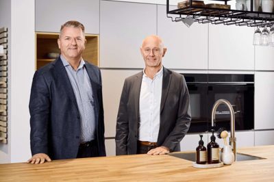 Økonomidirektør Per Munk Laustsen (t.h.) overtager midlertidigt titlen som administrerende direktør for Kvik i Vildbjerg, når Jens-Peter Poulsen stopper 31. oktober.