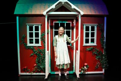 Marie Damsgaard fra Kollund har en af de store roller i årets musicalopsætning af Emil fra Lønneberg. Den 20-årige herningenser spiller rollen som Emils søster Ida.