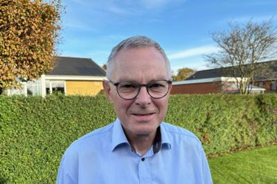 Svend Hviid fortæller, at 10 kunstnere har tilmeldt sig årets Trehøje Udstilling, hvor der er fernisering i morgen torsdag.