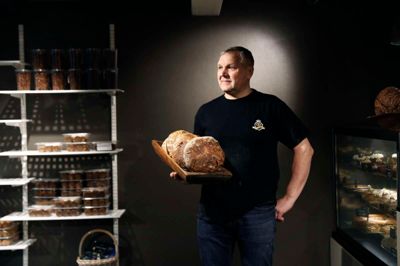 Der bliver stadig ikke bagt brød hos Henrik Laursen fra Bagerriget på Gl. Landevej på grund af skadedyr.