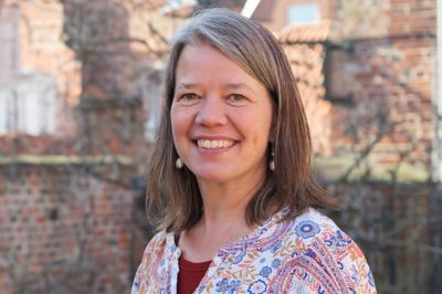 Lokalkoordinator Britta Vig Carlsen fra Kirkernes Sociale Arbejde er med til at hjælpe mandefællesskaber i gang flere steder i Herning Kommune.