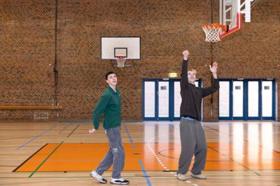 Gennem basketball har Dario Casaletti (t. v.) og Betram Rosenbech Lund lært meget om livet.