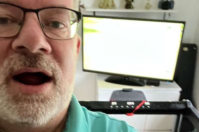 Her ses Thomas Thisted efter 30 minutter på løbebåndet. Ikke at han løb; det var blot hurtig gang, da »D-vitaminerne er effektive, men ikke mirakelpiller«.