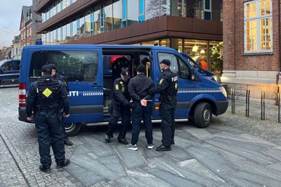 Denne fodboldfan blev anholdt inden aftenens kamp på MCH Arena.