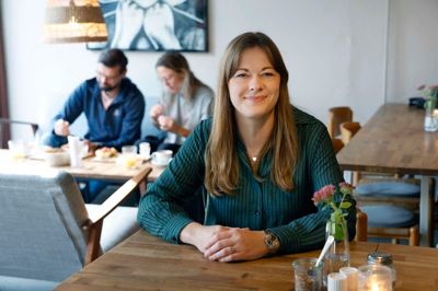 Marie Juul Sørensen er indehaver af Aroma. Herning-bageriet har netop modtaget en gazellepris.