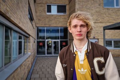 Christoffer Nielsen er i dag fyldt 18 år og drømmer om at studere sygeplejerske i København. Til januar genoptager han studiet som social- og sundhedsassistent. - Mit liv har været sat på pause, men nu føler jeg, at jeg selv kan vælge igen, siger han.