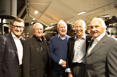 Helge Sander sammen med seksdagesaftenens hovedpersoner. Fra venstre Verner Blaudzun, Niels Fredborg, Leif Mortensen og Ole Ritter. Foto: Anne Julie Bibby