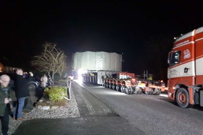 Da den første mølledel trillede gennem Skarrild, var alle imponeret over størrelsen. Mere imponeret blev de fremmødte, da mølledel to og tre kom. De var nemlig endnu højere og bredere.