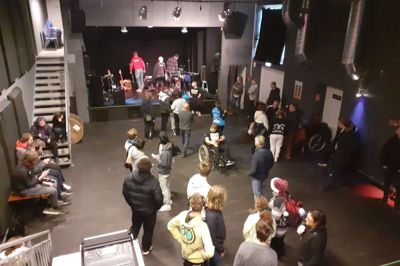 En håndfuld elever fra Ungdomscenter Knudmosen fik til opgave at planlægge og lave en event. Det gennemførte de tirsdag med »Just Hygge«.