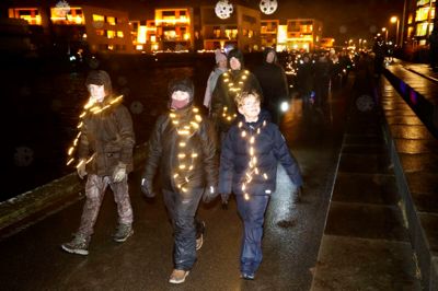 Der var god opbakning til fællesturene rundt om Fuglsang Sø, da der lørdag aften blev holdt lysfest.