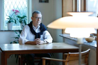 Mediehus-direktør Alex Nielsen skriver mindeord om Søren Brøndum, der sideløbende med jobbet som rektor på Herning Gymnasium gennem otte år var formand for Herning Folkeblad A/S og i 28 år medlem af fondsbestyrelsen.
