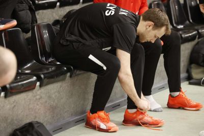Mathias Gidsel og resten af det danske herrelandshold er landet i Herning og er klar til årets VM i håndbold. Til maj er Herning medvært ved VM i ishockey.